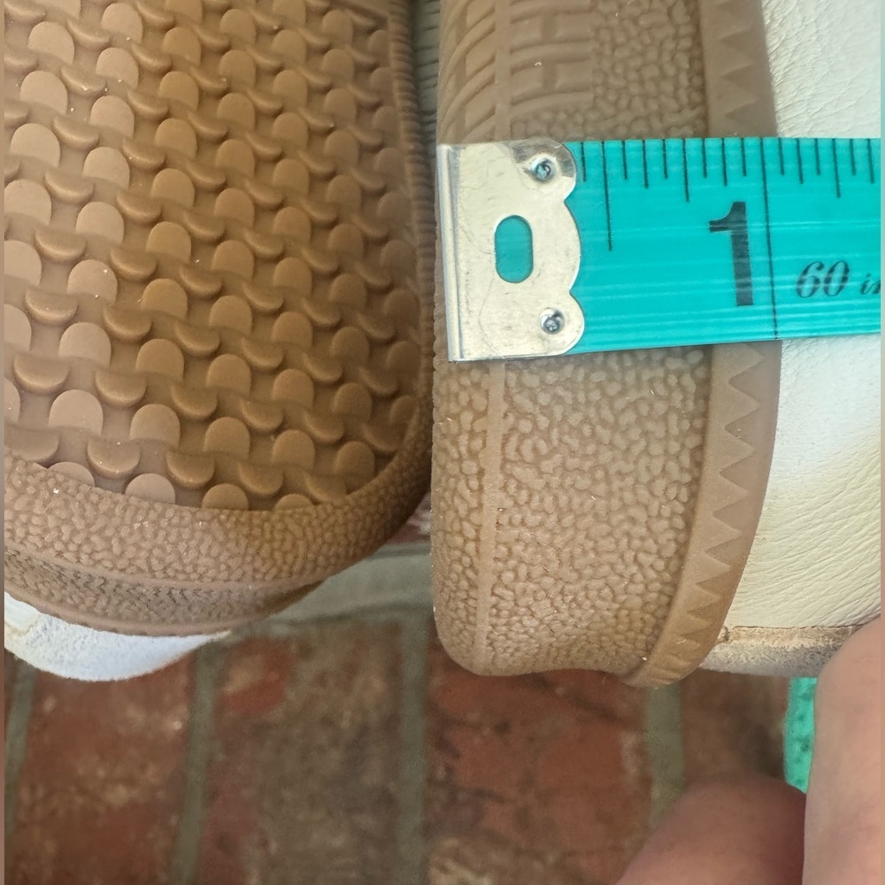 2 tone leather Sneakers- super cute comfy and chic😎zoom in for all the details! - Picture 10 of 11